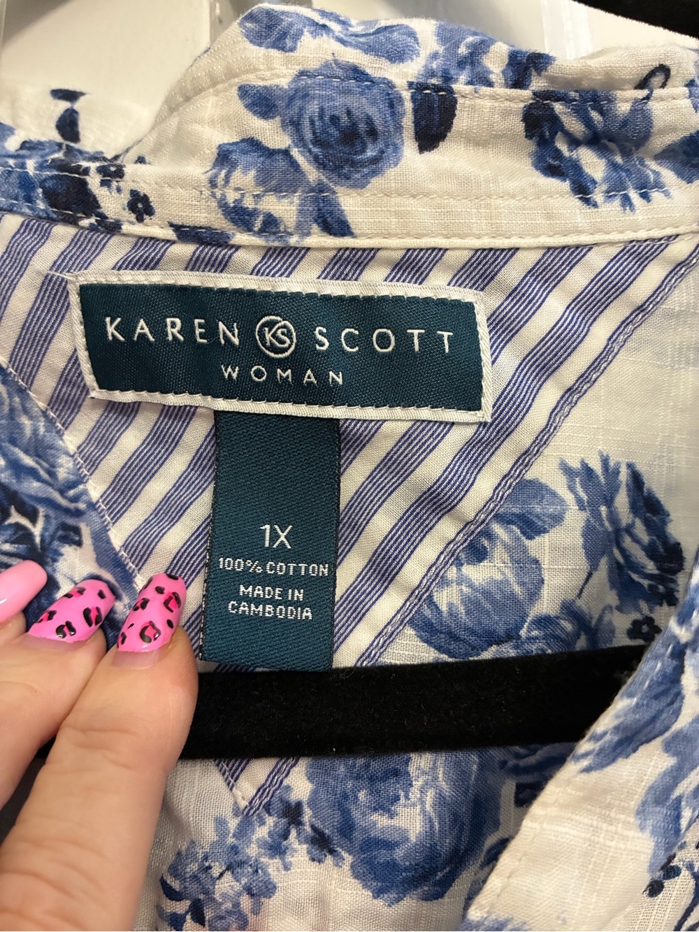 Karen Scott White Button-Front Shirt with Blue Floral Print - Picture 3 of 4